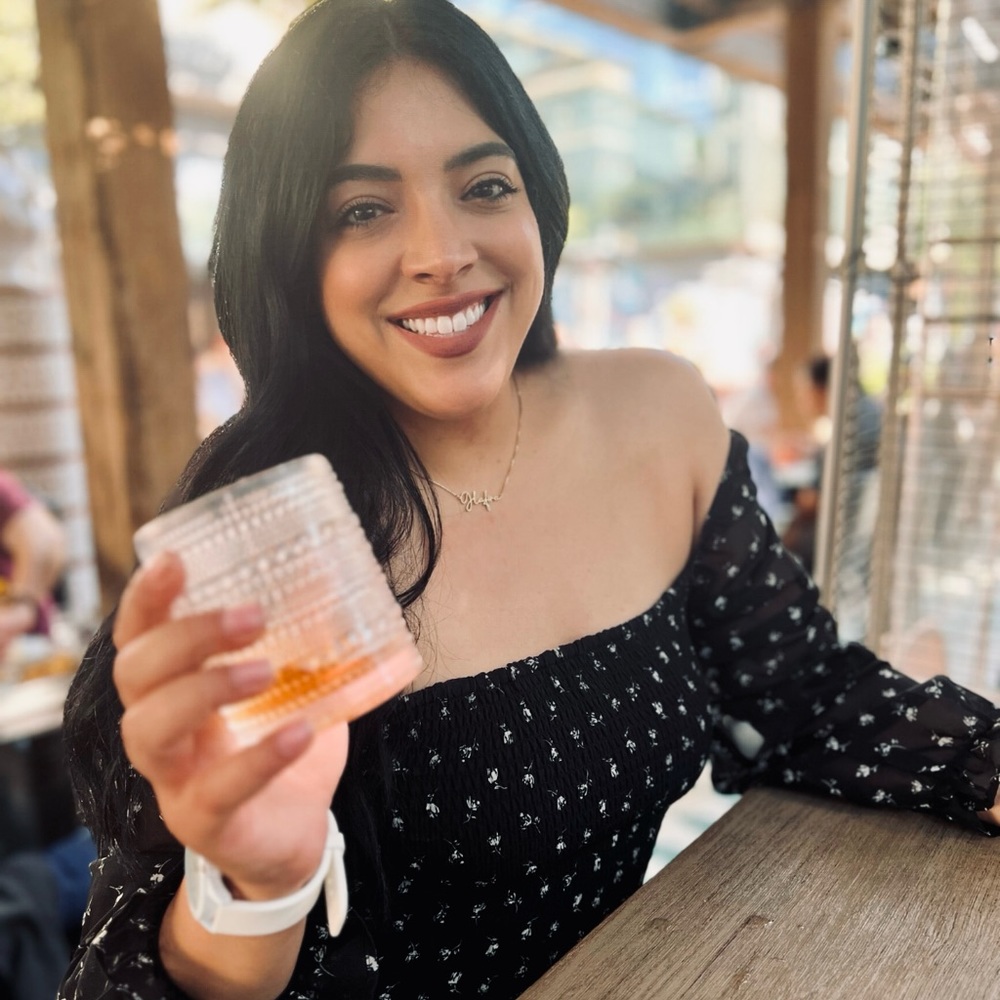 Meet your Posher, Jacqueline